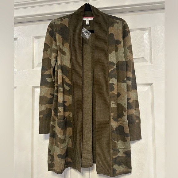 Isaac Mizrahi Sweaters - Isaac Mizrahi Brown and Green Cardigan Sweater